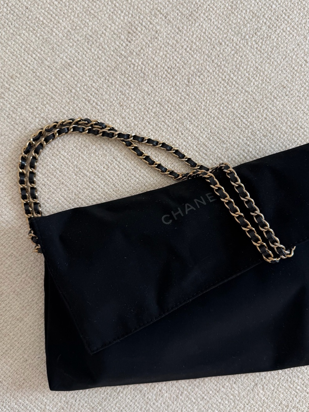 CHANEL Classic Flap Phone Holder with Chain Quilted Caviar - Picture 13 of 16